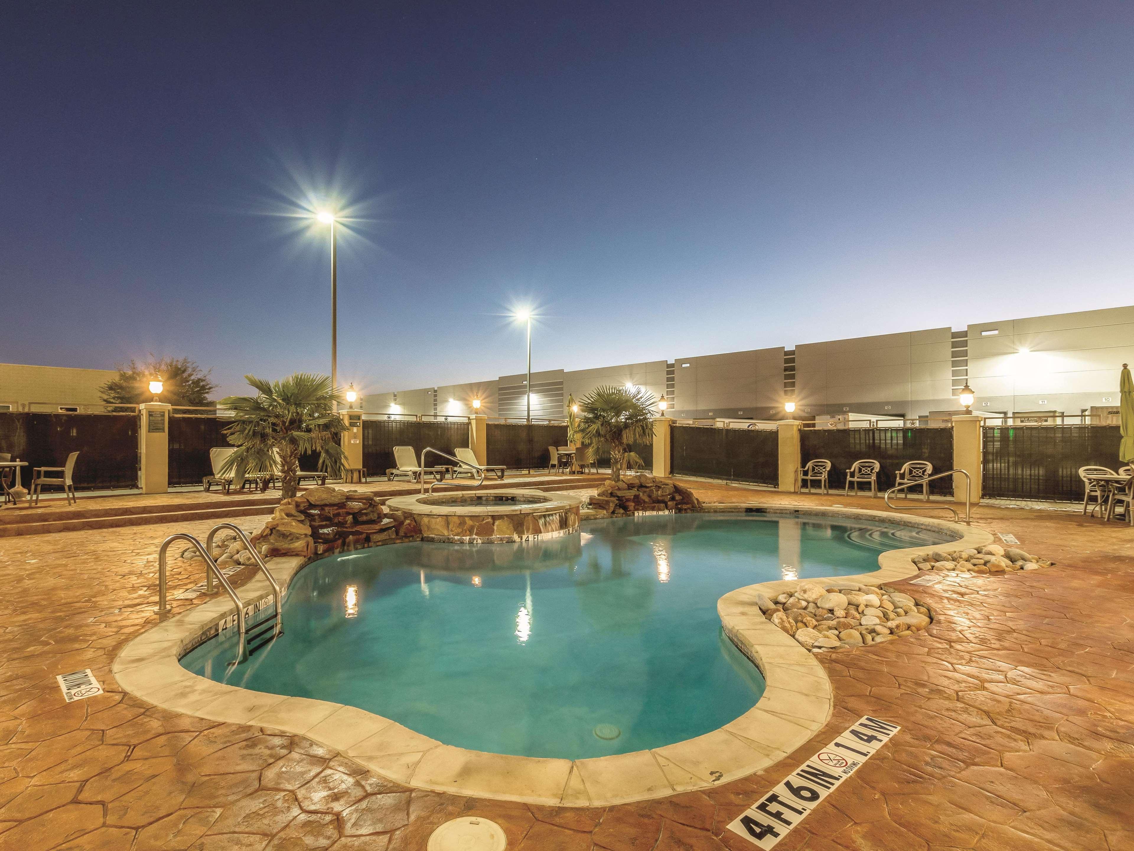 Hotel La Quinta By Wyndham Dallas Grand Prairie South Zewnętrze zdjęcie